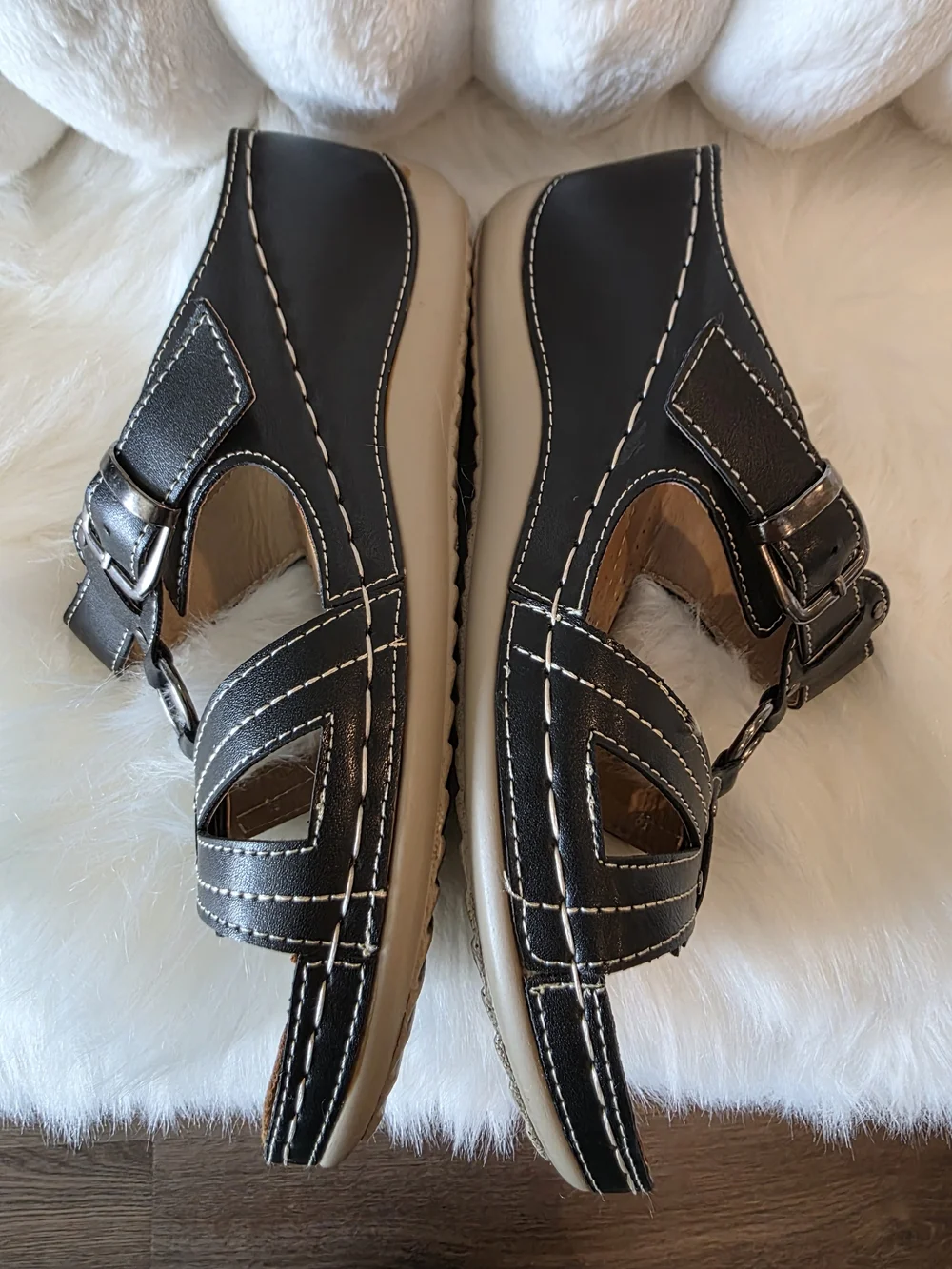 Italina wedge sandals